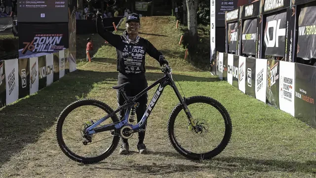 Andy Prayoga Juara 76 Indonesian Downhill 2025 Seri Pertama di Kudus