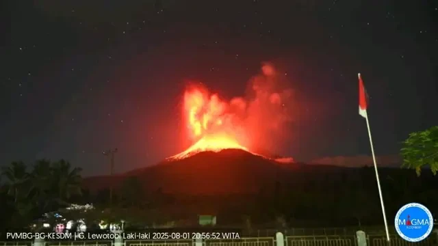 Gunung Lewotobi Laki-laki Kembali Erupsi dengan Kolom Abu Capai 10.000 Meter, Ini Penampak...