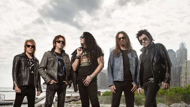 Mantan Vokalis Skid Row, Erik Gronwall Masih Berharap Ingin Tetap di Band Meskipun Sudah M...