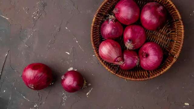 Trik Simpan Bawang Merah Tanpa Kulkas Agar Awet Berbulan-Bulan