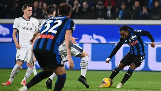 Ademola Lookman: Angka Bisa Dinegosiasikan, tapi Arah Transfer Tidak Bisa Diubah