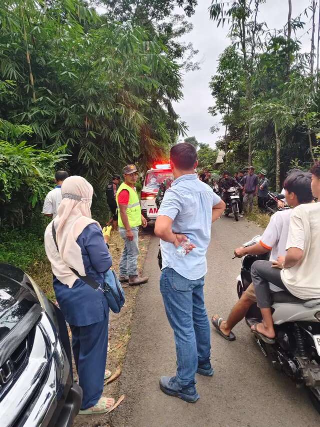 Temuan Mayat Wanita Tua Membusuk di Pinggir Sungai Kagetkan Warga Tasikmalaya