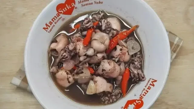 Resep Cumi Hitam Masak Asam yang Sanggup Jadi Penghabis Nasi