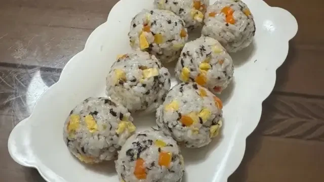 Resep Nasi Kepal Nori Telur untuk Siapkan Menu Bekal Sat Set