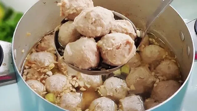 Kenapa Bakso Buatanmu Kurang Kenyal? Mungkin Kamu Lupa 1 Bahan Rahasia Ini