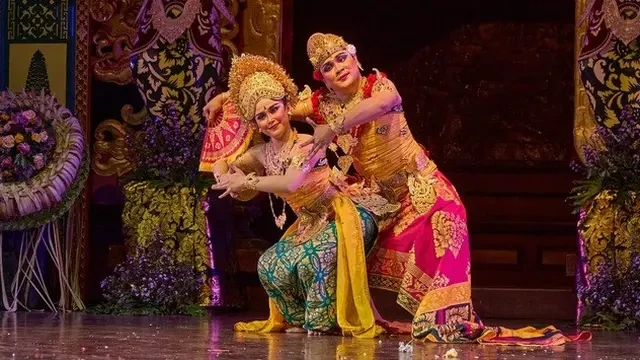 Karya Bapa Begeg Bergaung di Ksirarnawa Lewat Sekaa Gong Taruna Mekar Tunjuk