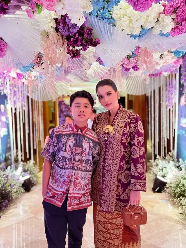 Model Kebaya Kondangan ala Marcella Zalianty, Ide Fashion Simpel tapi Glamor untuk Usia 40...