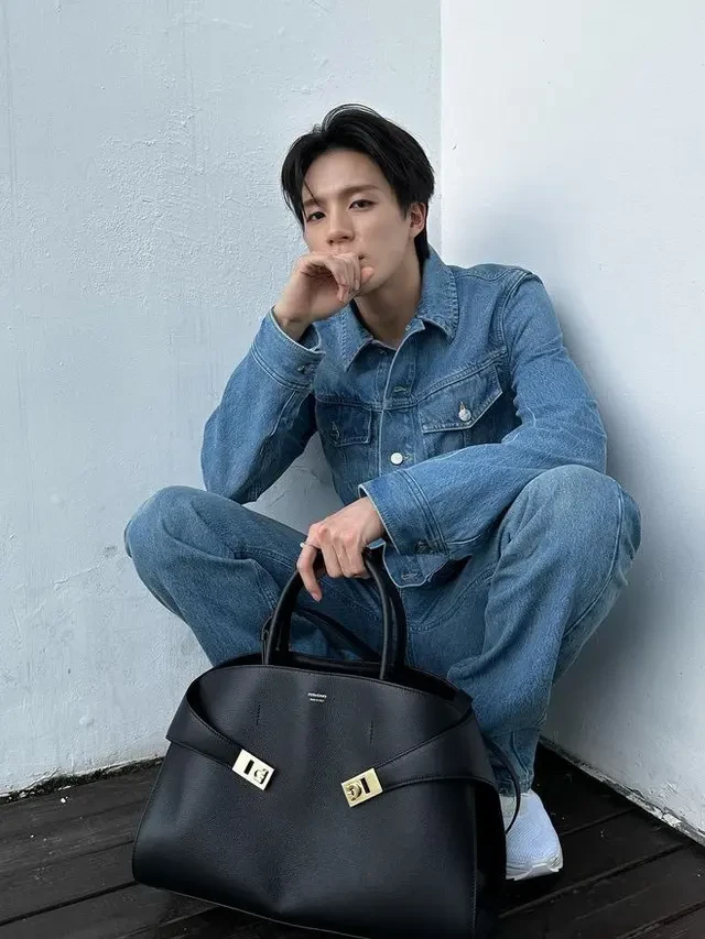 Pesan Ibu yang Selalu Diingat Jeno NCT, Sampai Jadi Barang Wajib di Tas