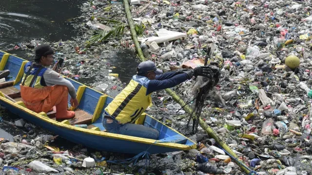 Bupati Sebut Sampah Kabupaten Bandung Banyak Berasal dari Kota Bandung, Begini Respons Wal...