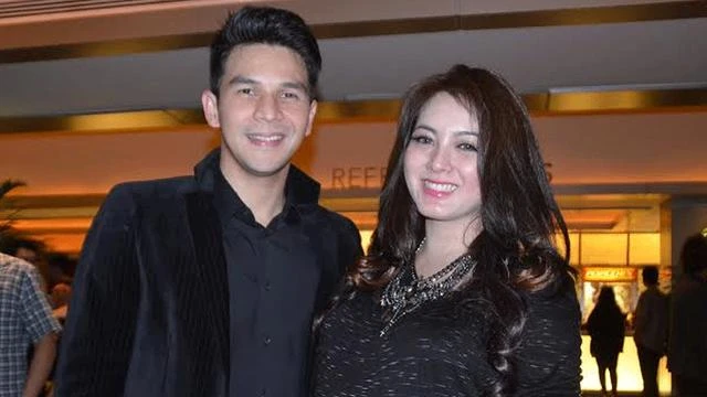Foto Bareng Tiga Anaknya, Istri Jonathan Frizzy: Pada Akhirnya, Hanya Kita Berempat yang T...