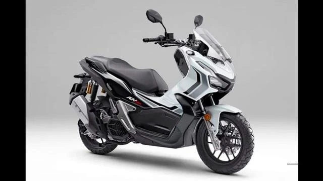 Honda ADV150 Ross White Meluncur, Cuma Ada 1.000 Unit