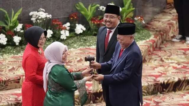 Anik Maslachah-Wara Sundari Jadi Ketua dan Wakil Ketua Sementara DPRD Jatim, Begini Tugasn...