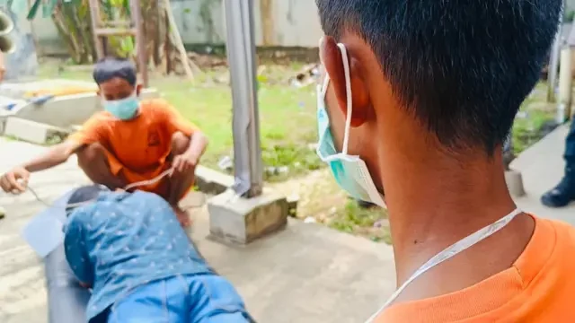 Rekonstruksi Pembunuhan Santri di Lampung Tengah, Tersangka Anak Kembar Peragakan 37 Adega...