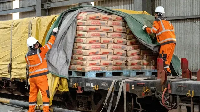 Raup Laba Rp 720 Miliar, Semen Indonesia Masuk Daftar 100 Perusahaan Terbesar RI