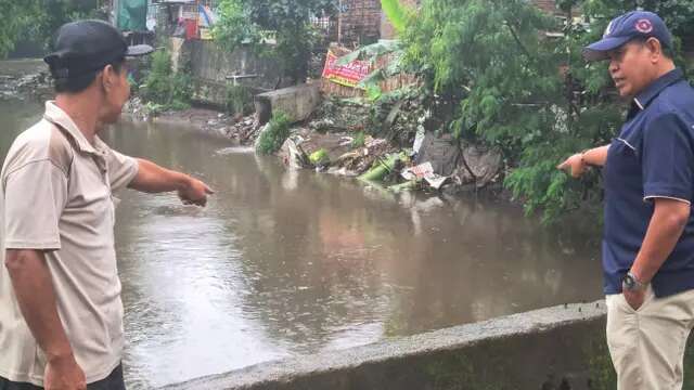 Sempat Dikira Boneka, Jasad Pria Tanpa Identitas Mengapung di Sungai Brantas Kota Malang