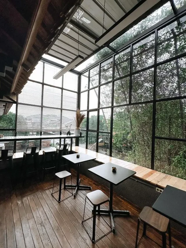 Nongkrong Seru di Kafe Merangkap Studio di Bintaro, Bisa Cicipi Kopi Rujak Sambil Kerja da...