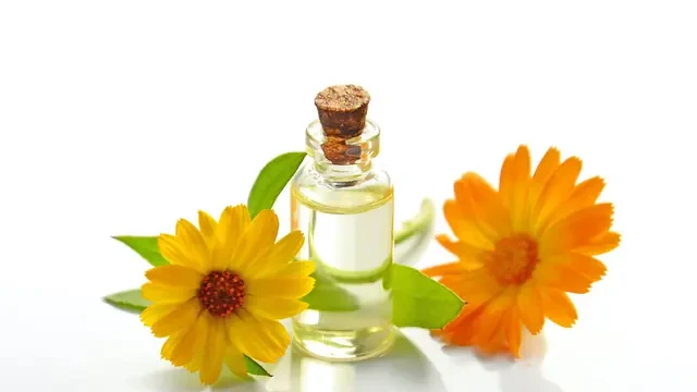 8 Manfaat Baby Oil untuk Rambut, Simak Tips Pemakaiannya