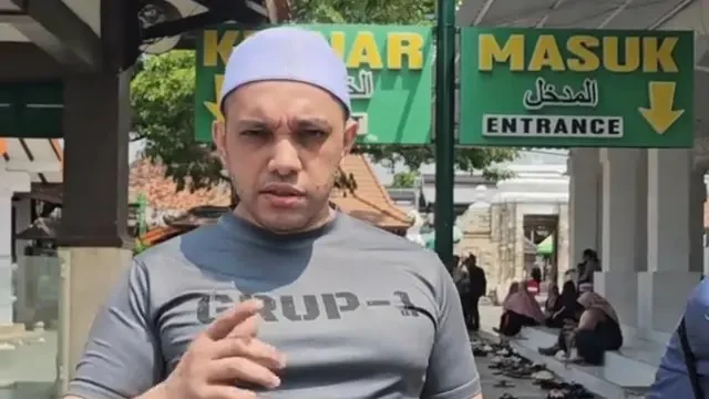 Memanas! Habib Husein Ikut Terseret di Pusaran Kontroversi Nisan-Nisan Baru di Makam Sunan...