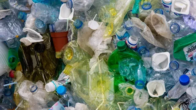 Bupati Bandung Klaim Persoalan Sampah Bisa Teratasi dalam 3 Tahun, Caranya Bagaimana?