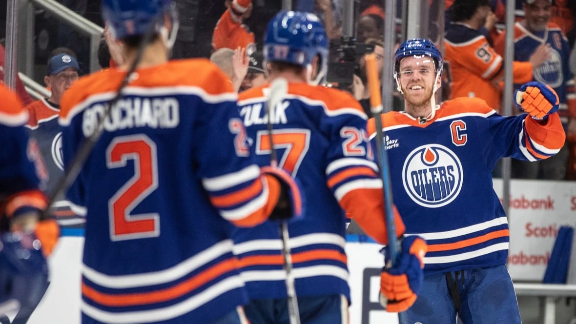 Can Sask. hockey fans put old rivalries aside to cheer for last Canadian team in playoffs?