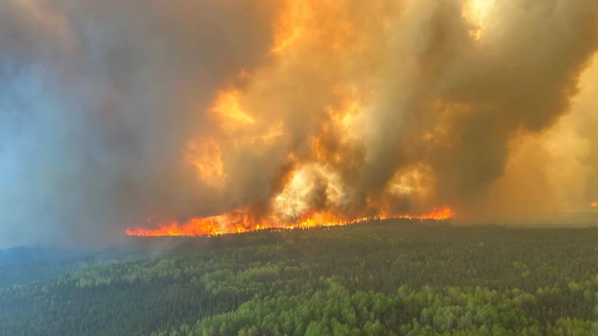 As 2 dozen wildfires burn across northwestern Ontario, 3 First Nations still under evacuation