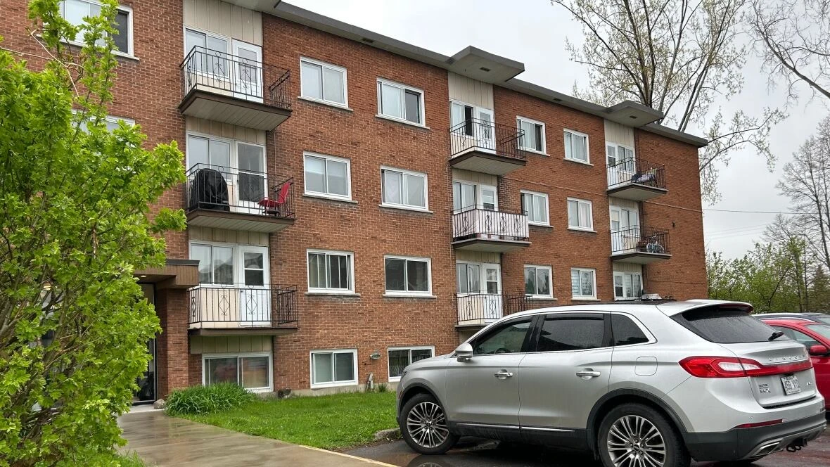 These Châteauguay, Que., tenants say their landlord is cashing in by pushing them out