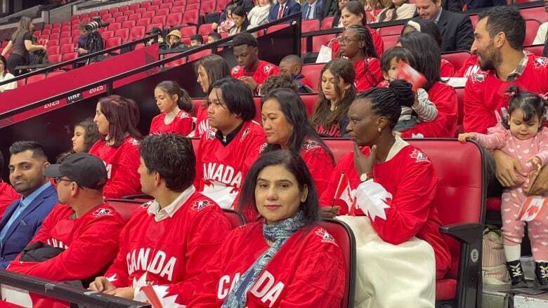 New Canadians get citizenship, hockey jerseys at world juniors ceremony