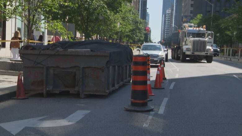 'An honest mistake,' company co-owner says after truck driver parks in Toronto bike lane