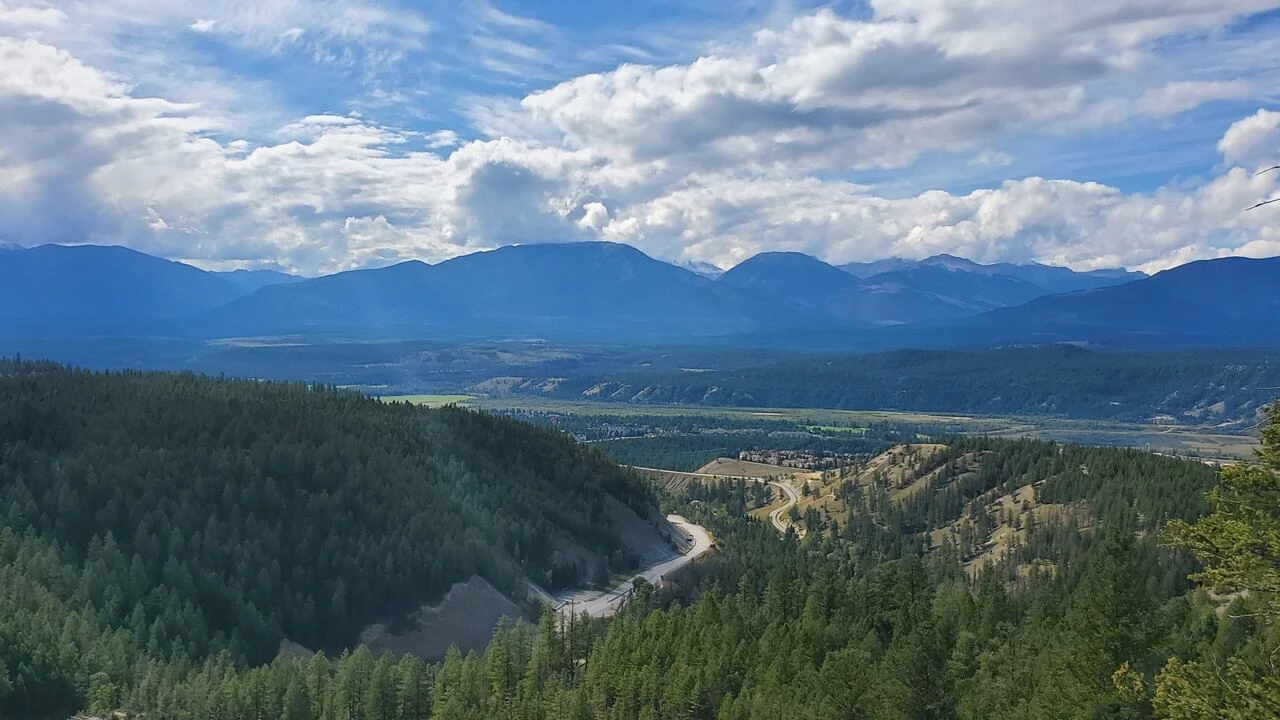 Summer traffic delays expected near Radium Hot Springs, Kootenay National Park