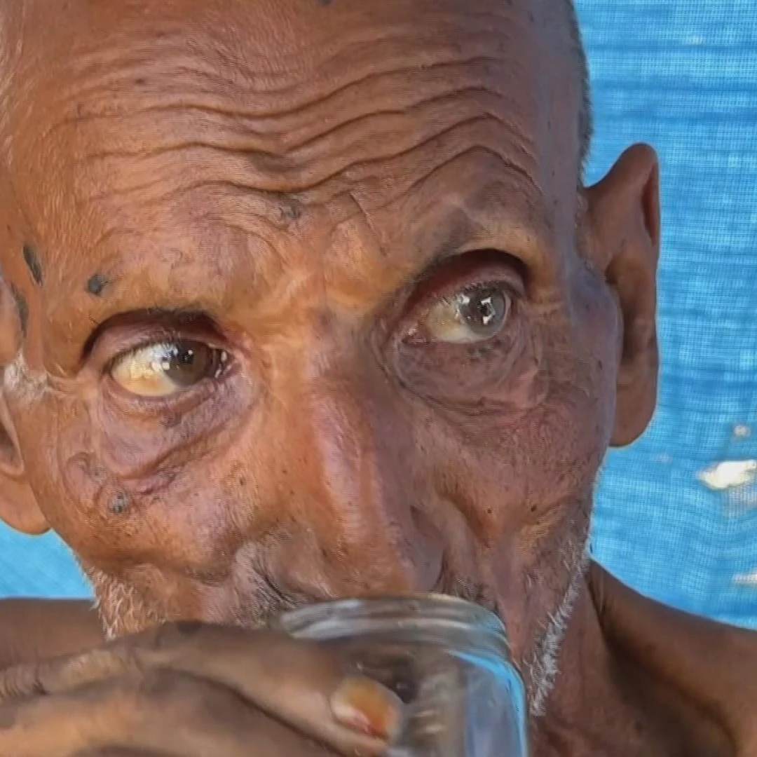 'There's nothing,' says starving man in Gaza