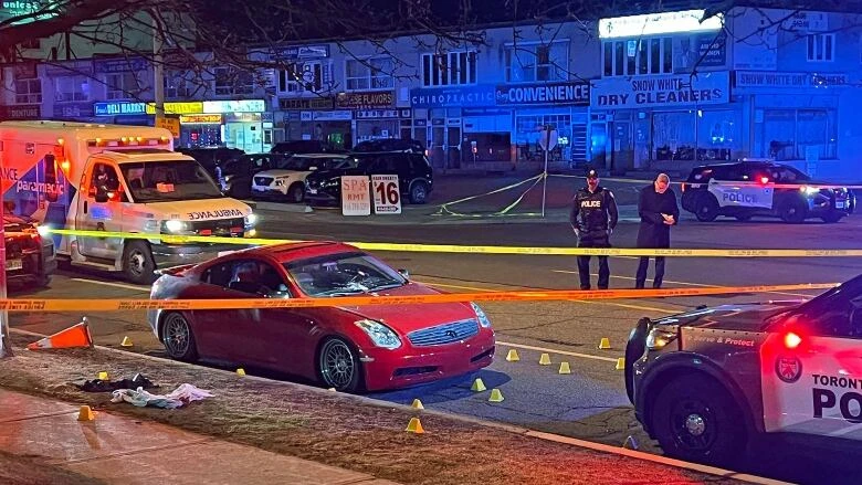 Teenager dies after 'exchange of gunfire' with Toronto police: SIU