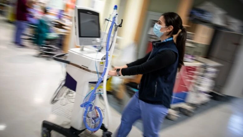 Alberta's neonatal intensive care units in 'crisis' and babies at risk, doctors warn