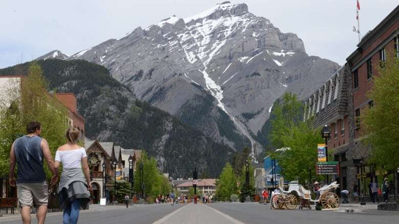 Banff's pedestrian zone to be dismantled after Labour Day long weekend