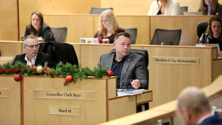 Regina new city council looks at partial budget pre-approvals at 1st committee meeting