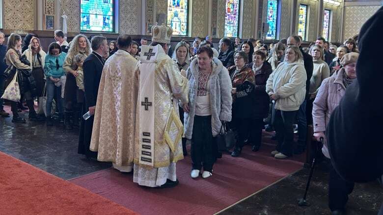 'Renewed sense of strength' among Ukrainian community after visit of archbishop to Winnipeg