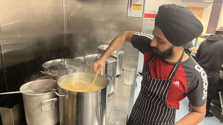 Cash available to help P.E.I. schools upgrade ovens, fridges to expand food program