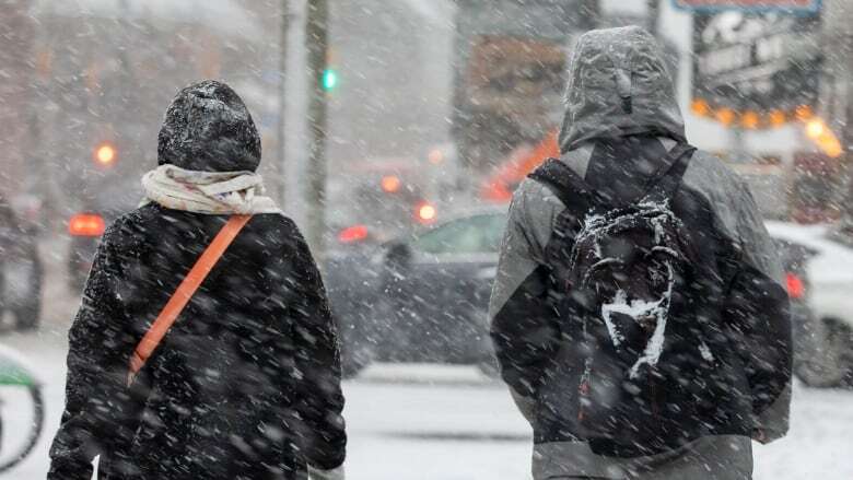 Toronto under winter weather travel advisory with heavy snow expected Thursday night