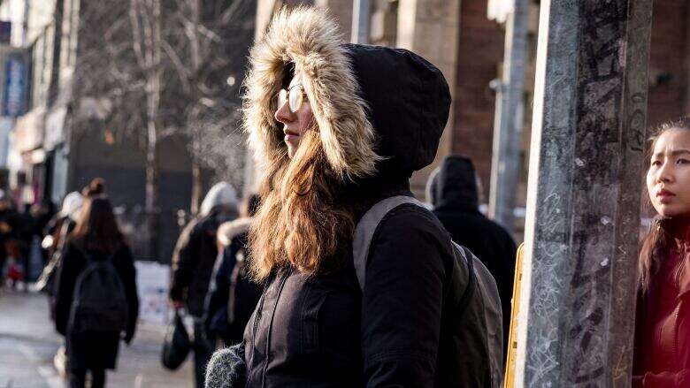 Toronto to open warming centres Sunday as temperatures expected to drop to -6 C