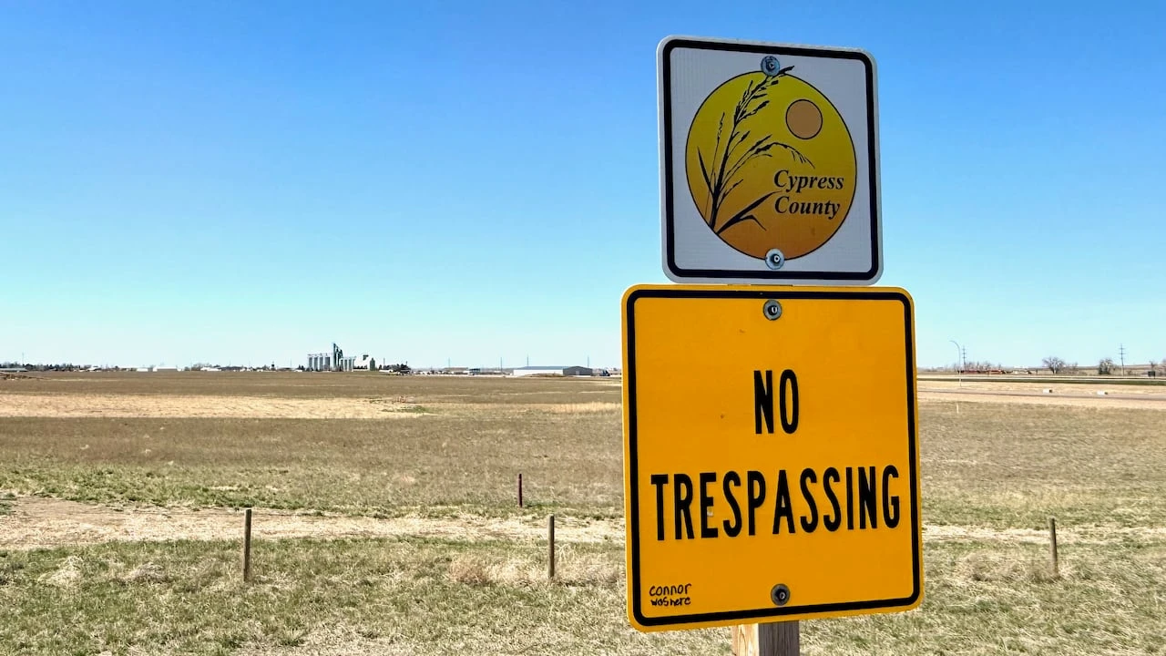 Roadblocks appear in regional sewage deal in Alberta's southeast