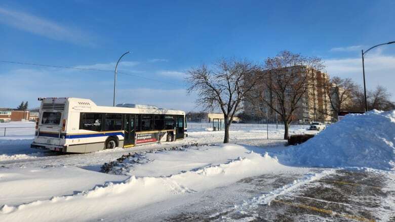 Highways reopen, but some schools close and city traffic perilous after 2-system storm hits Sask.