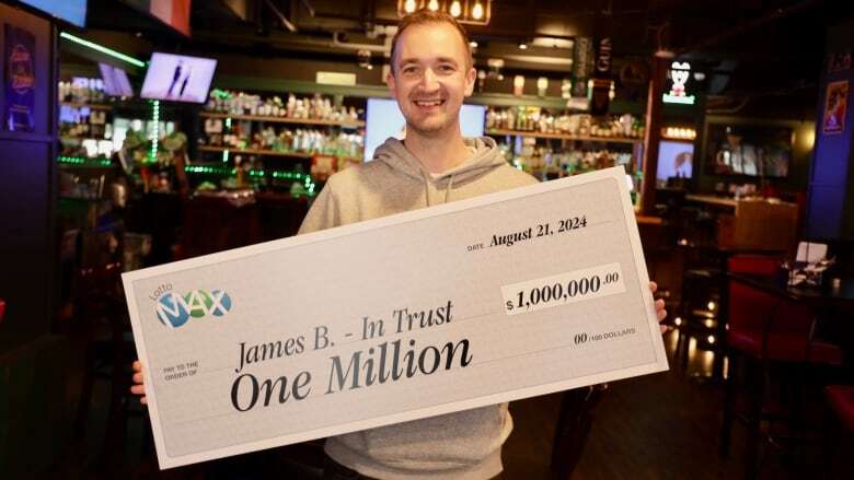 Colleagues at Irish bar in Vancouver, B.C., share $1M lottery prize