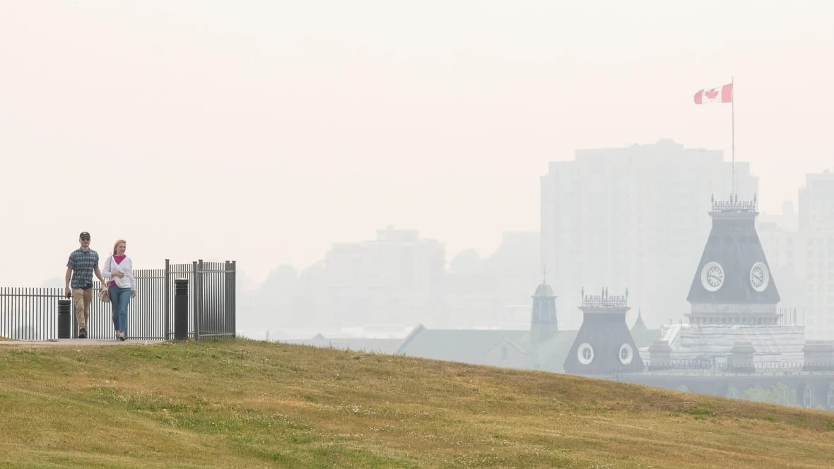 Dangerously smoky air in some places as heat warnings persist