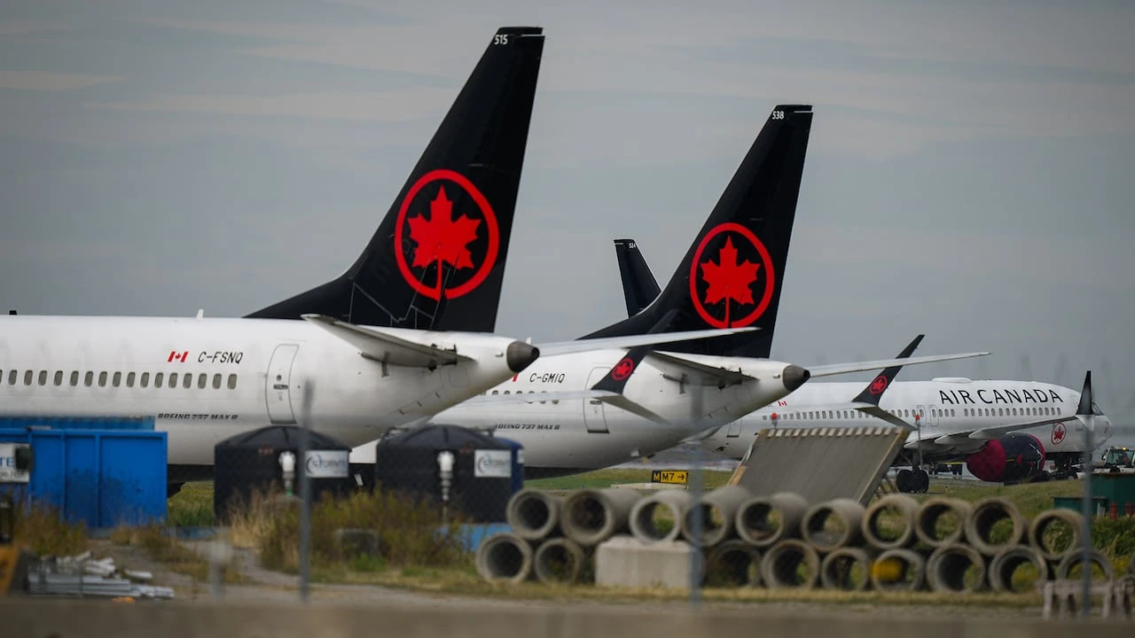 Former Air Canada pilot charged for allegedly using fake licence