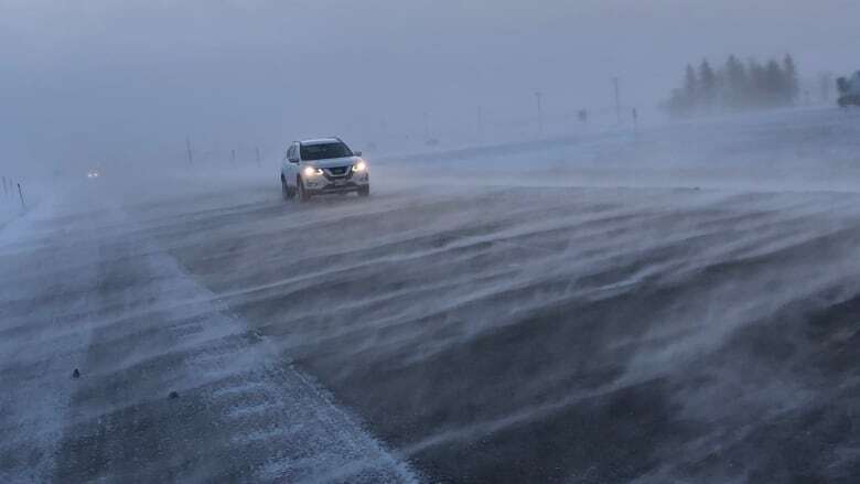 Thunderstorms to snow. Weather advisories in effect for southwestern Ontario