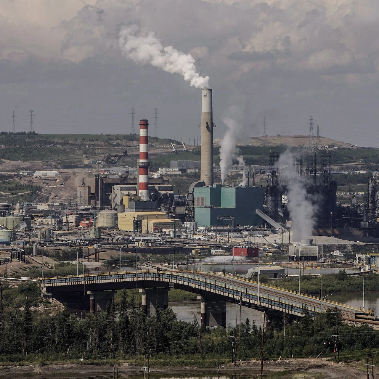 Oilsands emissions on track to outpace reductions from Pathways project: economist