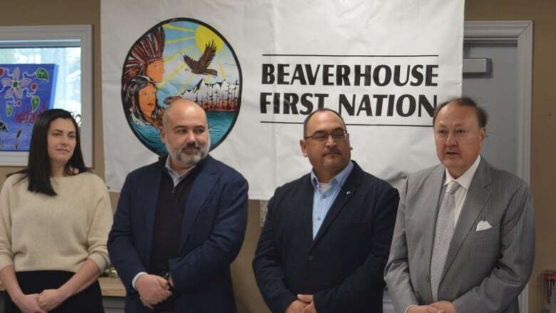 Beaverhouse First Nation signs agreement with Agnico Eagle