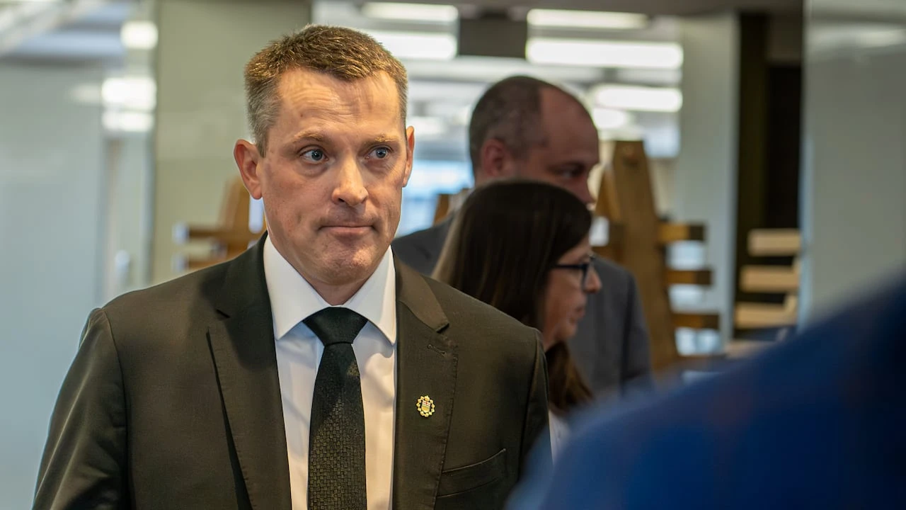 Province will consider back-to-work legislation for Alberta teachers if strike continues to drag