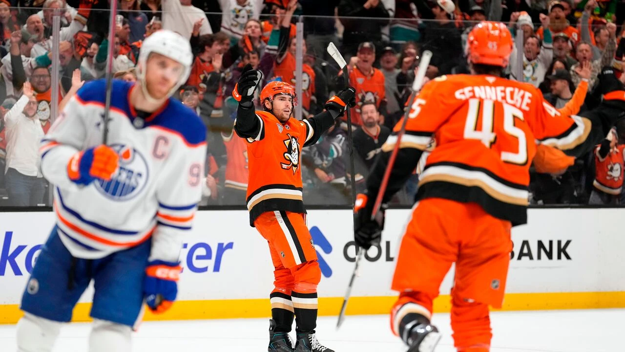 Oilers eliminated from NHL playoffs after 5-2 loss in Game 6 to Ducks