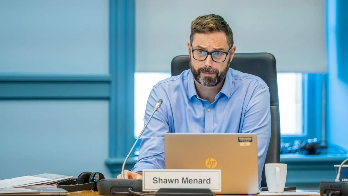 Shawn Menard's election spending discrepancy won't go to prosecutor, committee decides