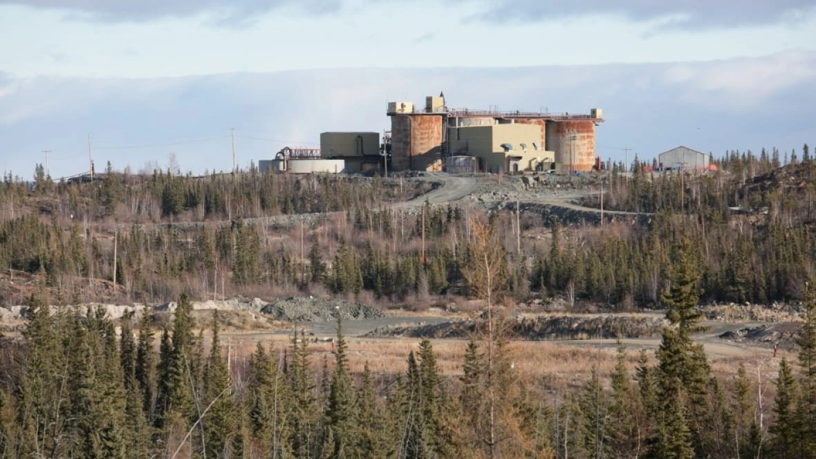 Researchers look at how N.W.T.'s Giant Mine closure plan can consider climate change